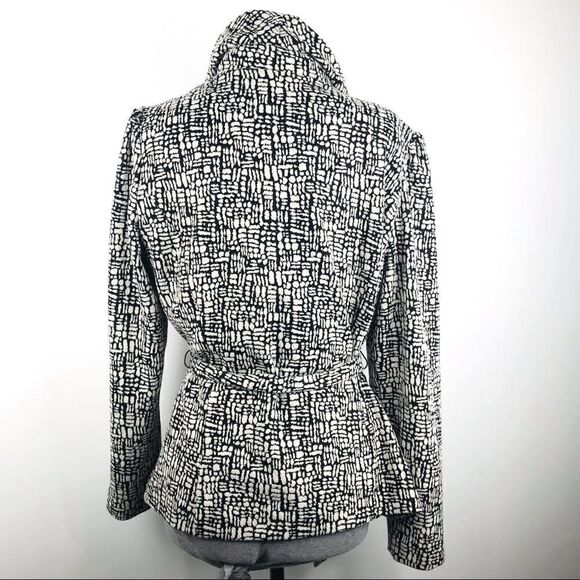 Fenn Wright Manson Geometric Black and Cream Ruched Color Belted Blazer - Picture 3 of 13